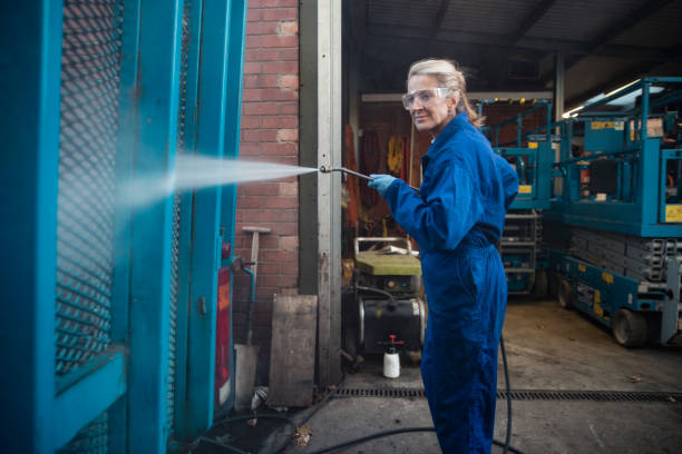 Best Animal Enclosure Cleaning  in Waterville, MN
